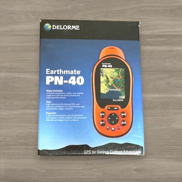 DeLorme Earthmate PN-40 Handheld GPS Complete Maps Software Cable & Box - Picture 3 of 7